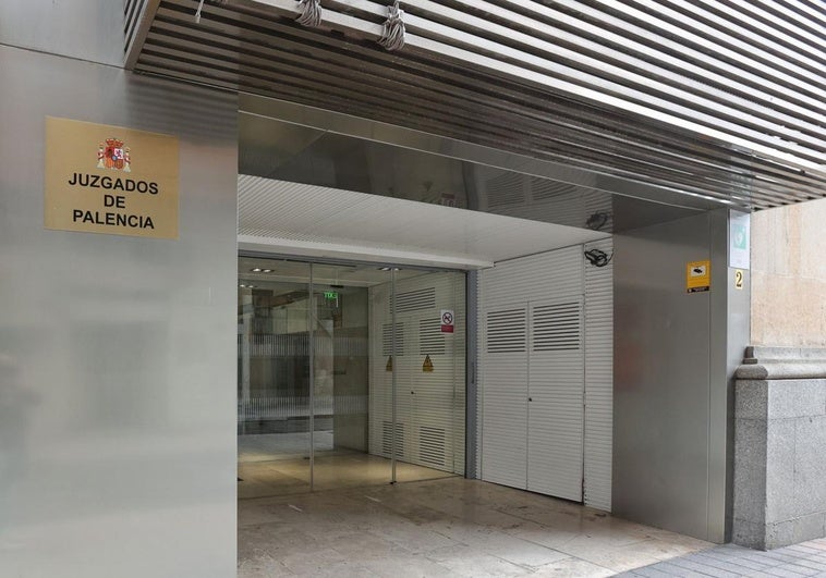 Multa por masturbarse delante de dos menores de 9 y 11 años